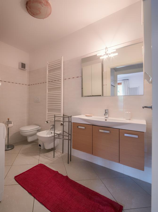 Apartamento Residenza Finestra sul Parco Comano Terme Exterior foto
